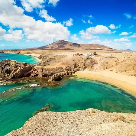 Timanfaya Nyaraló *